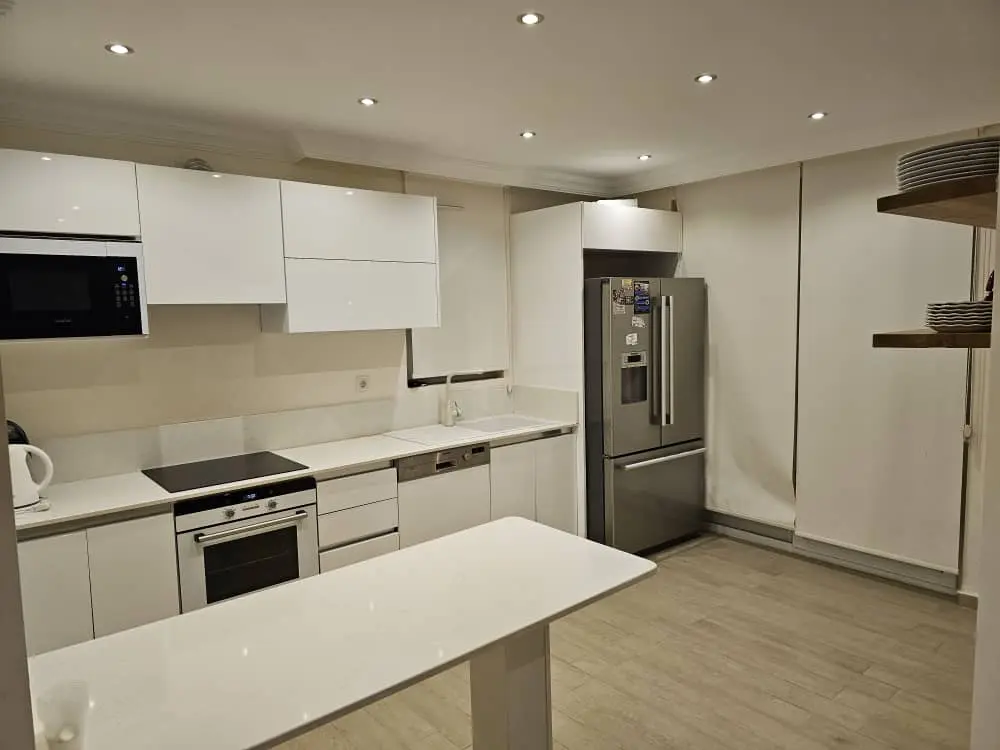 Fitted kitchen